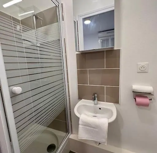 Lakanal 1 - Prebendes * טור